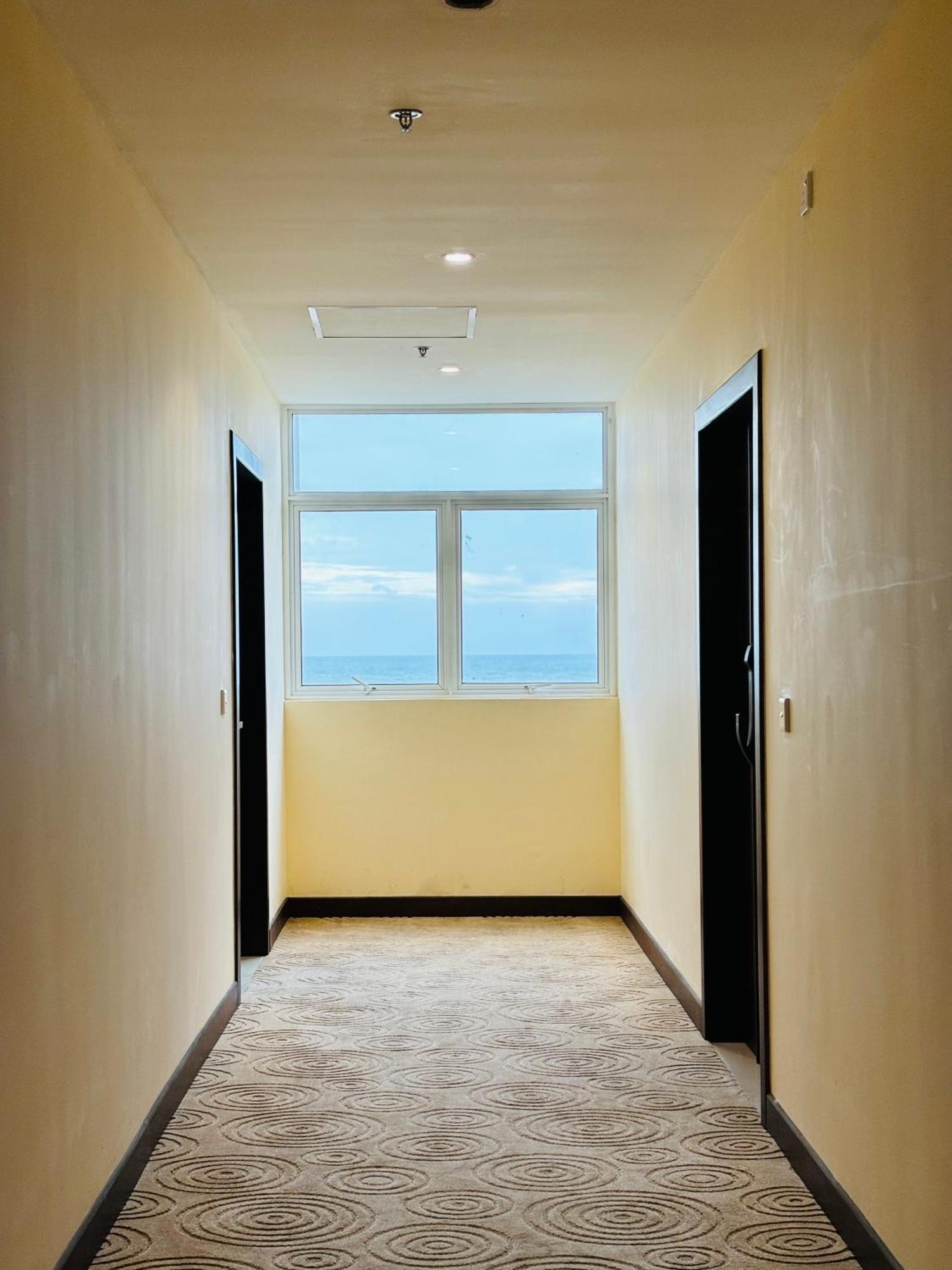 Ocean Breeze Negombo