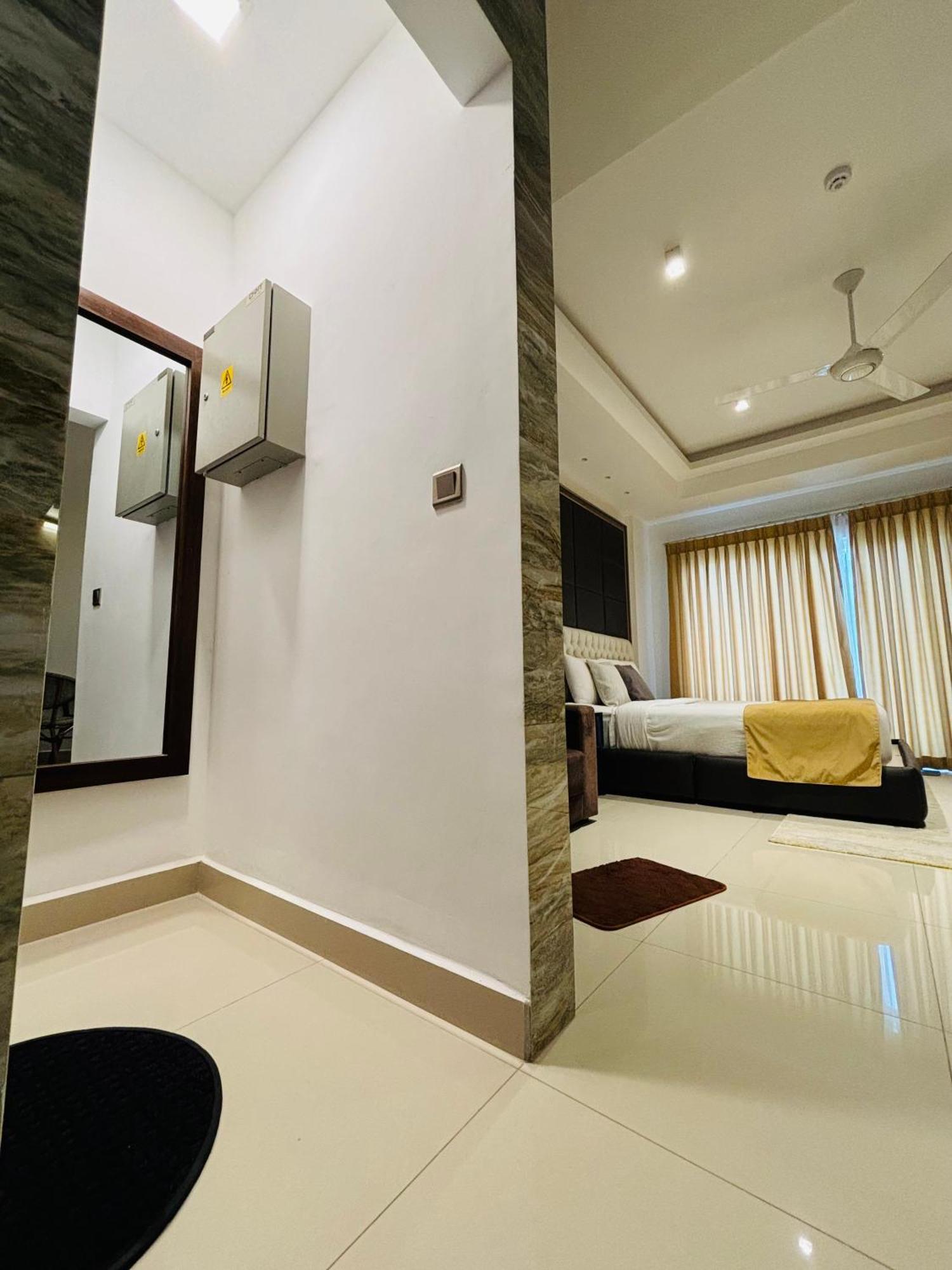 Ocean Breeze Negombo